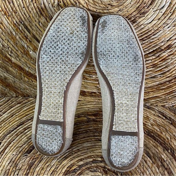 Toms One for One Beige Canvas Ballerina Flats Shoes Size 7 Exc. Condition - Picture 8 of 9